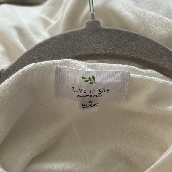 white tanktop - Picture 3 of 3